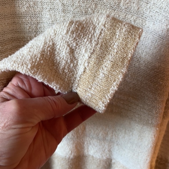 Calvin Klein Tunic Sweater. - Picture 7 of 7